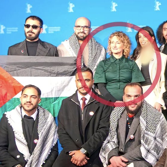 اخراج در انتظار مدیر جشنواره برلین به جرم یک عکس با پرچم فلسطین